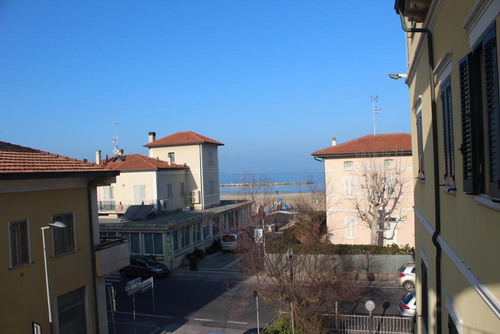 Hotel La Torre Rimini Exterior foto